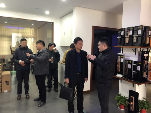 点击在新窗口中打开