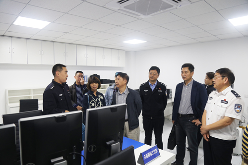 点击在新窗口中打开