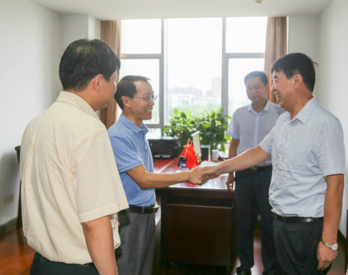 点击在新窗口中打开
